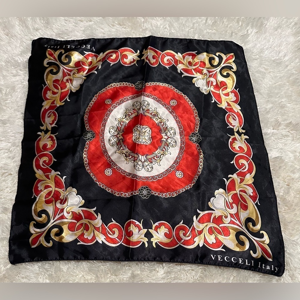 Vecceli Scarf Approximately 21x22 Inches EUC